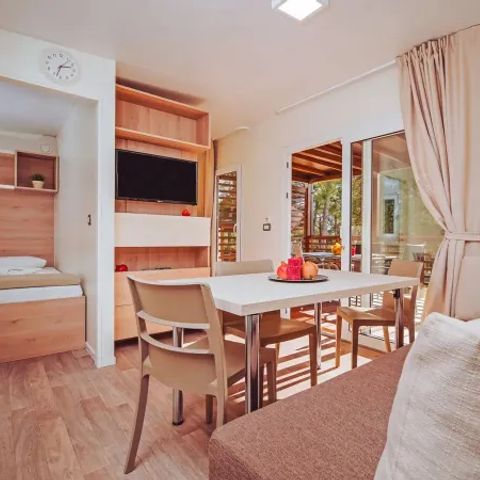 Stacaravan 6 personen - Premium 2 slaapkamers 2 badkamers Lounge Premium zone