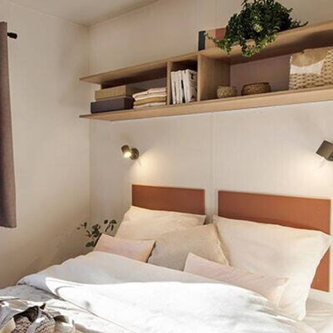 Stacaravan 4 personen - Mobile-home | Comfort | 2 Slaapkamers | 4 Pers. | Verhoogd terras | Airconditioning.