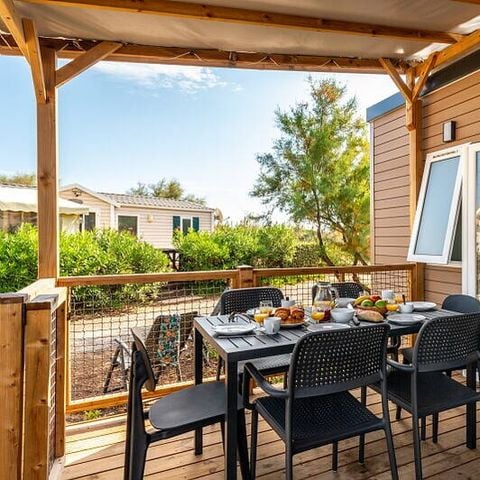 Stacaravan 6 personen - Stacaravan | Comfort | 3 Slaapkamers | 6 Pers | Verhoogd terras | Airconditioning | TV