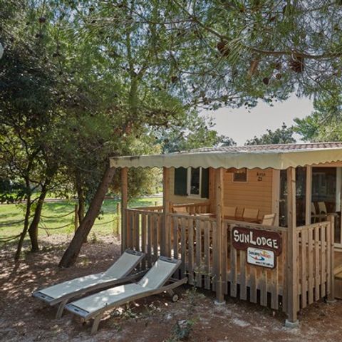 Stacaravan 6 personen - Premium | 3 Slaapkamers | 6 Pers | Verhoogd terras | Airconditioning | TV