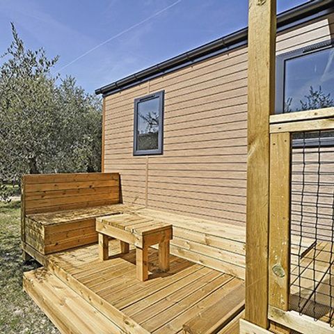 Stacaravan 6 personen - Premium | 3 slaapkamers | 6 slaapplaatsen | Halfoverdekt terras | 2 badkamers | Airconditioning