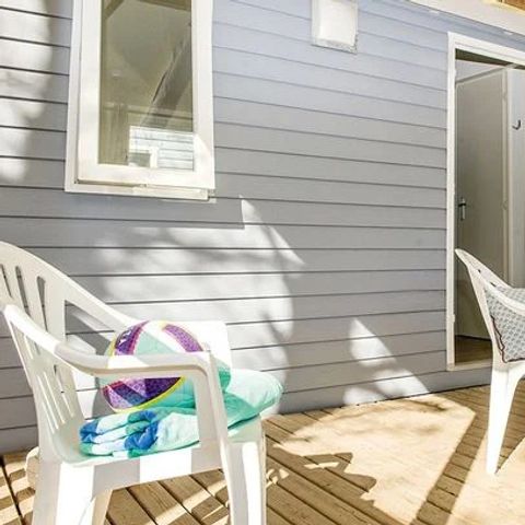 Stacaravan 6 personen - Classic XL | 2 slaapkamers | 4/6 pers. | Verhoogd terras | Airconditioning.