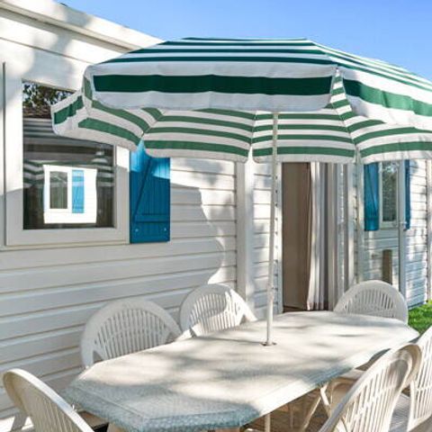 Stacaravan 4 personen - Klassiek | 2 slaapkamers | 4 pers. | Niet overdekt verhoogd terras | 2 badkamers | Airconditioning