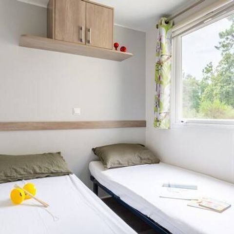 Stacaravan 4 personen - Comfort | 2 Slaapkamers | 4 Pers. | Terras, verhoogd, niet overdekt | Airconditioning