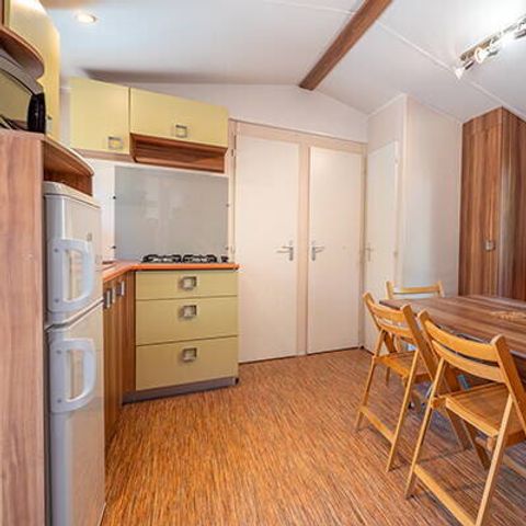 Stacaravan 6 personen - Klassiek | 2 slaapkamers | 4/6 pers. | Niet overdekt verhoogd terras | 2 badkamers | Airconditioning