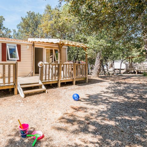 Stacaravan 6 personen - Klassiek | 3 Slaapkamers | 6 Pers. | Verhoogd terras | Airconditioning.
