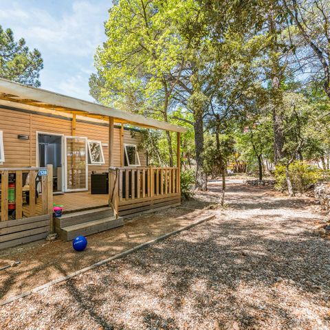 Stacaravan 6 personen - Premium Exclusief | 3 Slaapkamers | 6 Pers | Verhoogd terras | 1 Badkamer | Airconditioning | TV