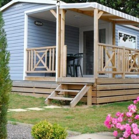 Stacaravan 4 personen - Confort 25m² (2 kamers) + TV + Terras - Zondag aangekomen