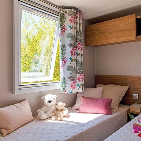 Stacaravan 6 personen - Premium 32m² (3 slaapkamers) + Overdekt terras + TV + Airconditioning