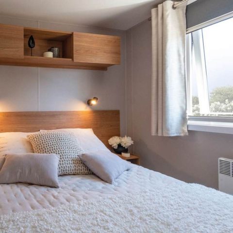 Stacaravan 6 personen - Premium 32m² (3 slaapkamers) + Overdekt terras + TV + Airconditioning