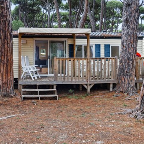 Stacaravan 4 personen - Klassiek | 2 Slaapkamers | 4 Pers | Verhoogd terras | Airconditioning | TV