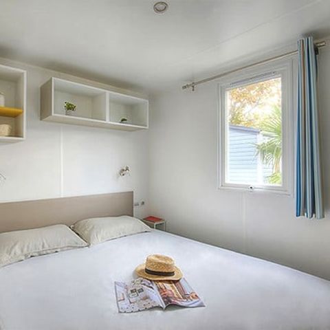 Stacaravan 6 personen - Comfort | 3 Slaapkamers | 6 Pers | Verhoogd terras | Airconditioning | TV