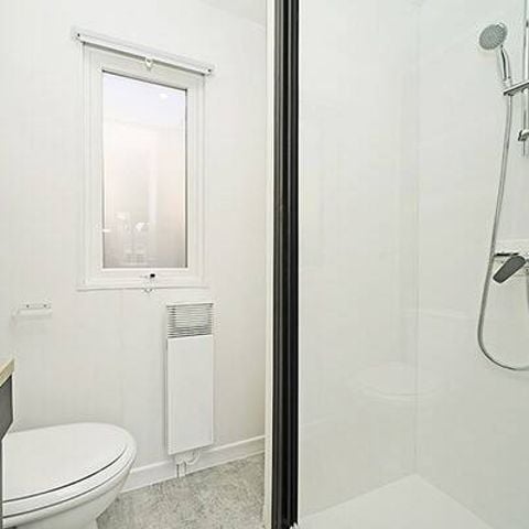 Stacaravan 8 personen - Premium | 3 slaapkamers | 6/8 Pers | Verhoogd terras | Airconditioning