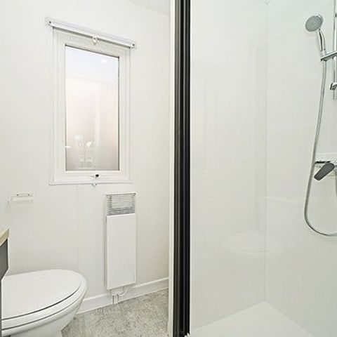 Stacaravan 8 personen - Mobile-home | Premium | 3 slaapkamers | 6/8 pers. | Verhoogd terras | 2 badkamers | Airconditioning.