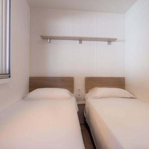 Stacaravan 8 personen - Stacaravan | Klassiek | 3 slaapkamers | 6/8 pers. | Niet overdekt verhoogd terras | 2 badkamers | Airconditioning