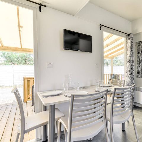 Stacaravan 4 personen - Stacaravan | Premium | 2 Slaapkamers | 4 Pers | Verhoogd terras | Airconditioning | TV