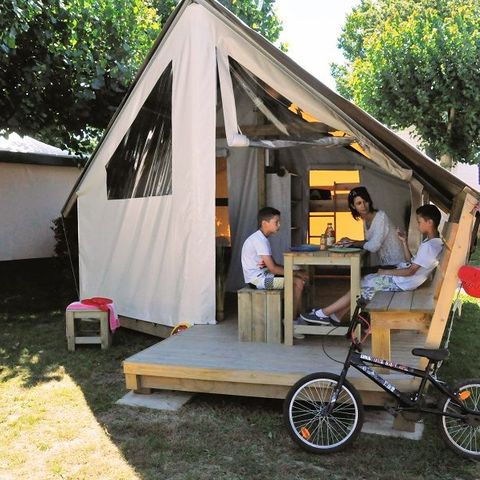 Glampingtent 4 personen - 2-slaapkamer junior bungalow voor 4 personen 17 m²