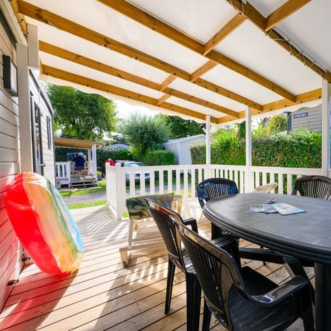 Stacaravan 5 personen - COTTAGE CONFORT 2 sl.k. 4/5 pers. - 30m2 - overdekt terras