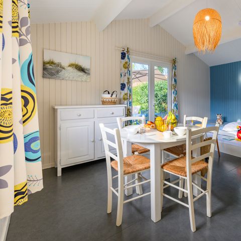 Chalet 4 personen - D/ CHALET CONFORT 1 sl.k. 2/4 pers. - 25m2 - terras met parasol