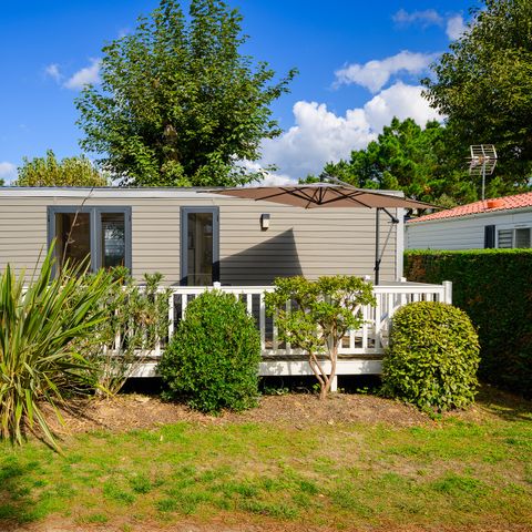 Stacaravan 6 personen - COTTAGE CONFORT 3bed. 6 pers. - 35m2 - terras met parasol