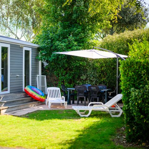 Stacaravan 5 personen - COTTAGE CONFORT 2 slaapkamers 4/5 pers. - 30m2 - terras met parasol 5 pers.