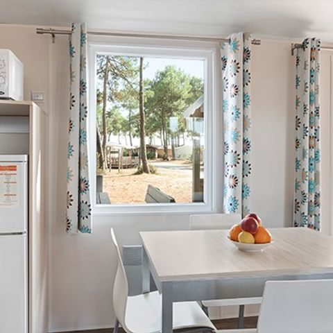 Stacaravan 6 personen - Classic XL | 2 slaapkamers | 4/6 pers. | Verhoogd terras