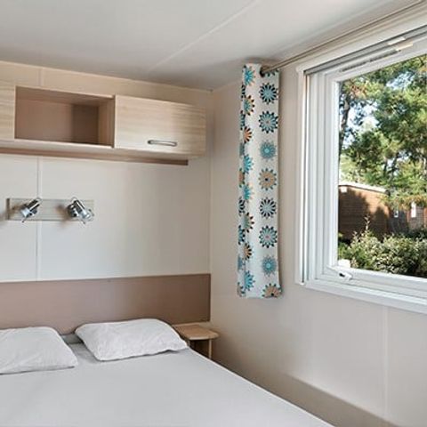 Stacaravan 6 personen - Klassiek XL | 2 slaapkamers | 4/6 pers. | Verhoogd terras