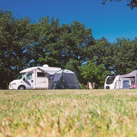 STAANPLAATS - Standaard 160-250m² CARAVAN OF TENT