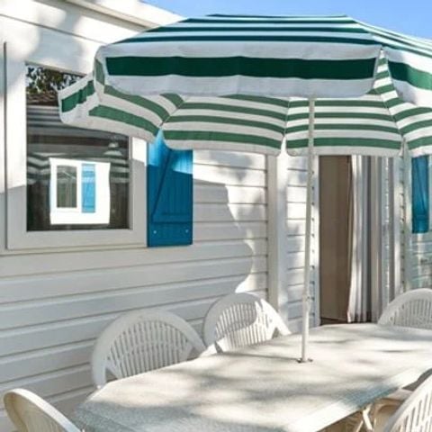 Stacaravan 6 personen - Homair stacaravans op camping La Guyonnière Classic | 2 slaapkamers | 4/6 personen | Verhoogd terras niet overdekt