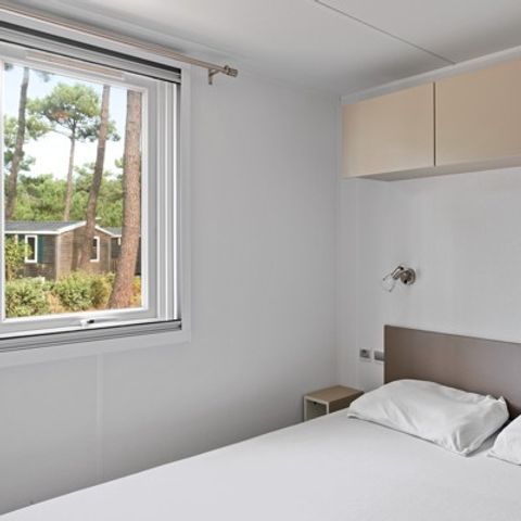 Stacaravan 6 personen - Homair stacaravans op camping La Guyonnière Premium | 3 slaapkamers | 6 pers | Terras Lounge | Airconditioning