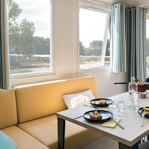 Stacaravan 6 personen - Gezellig 2 Slaapkamers 4/6 Pers.