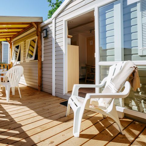 Stacaravan 6 personen - Klassiek | 3 Slaapkamers | 6 Pers. | Verhoogd terras