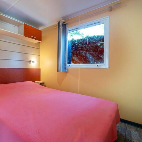 Stacaravan 6 personen - Klassiek | 3 slaapkamers | 6 pers | Enig terras | 1 badkamer