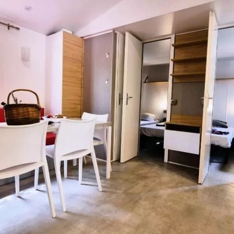 Stacaravan 6 personen - Gezellige stacaravan 4 kamers 6 personen Airconditioning