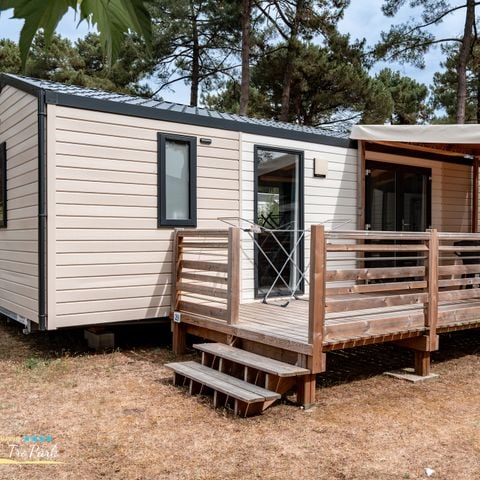 Stacaravan 4 personen - 31m² Premium stacaravan (2 kamers) + vaatwasser + 15m² halfoverdekt terras
