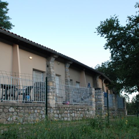 LANDHUIS 4 personen - Paviljoen met uitzicht - 1 slaapkamer met airconditioning + terras en TV