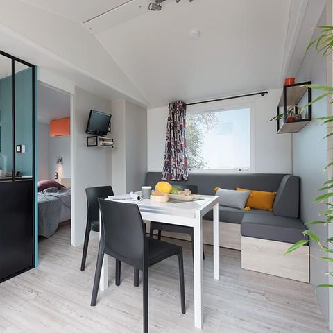 Stacaravan 5 personen - Stacaravan Premium 32 m² 2 kamers + terras 12m² halfoverdekt (9m²) + TV + airconditioning 4/5 pers