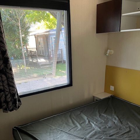 Stacaravan 5 personen - Stacaravan Standard 32 m² 2 kamers + terras 12m² halfoverdekt (9m²) 4/5 pers