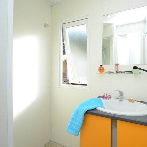 Stacaravan 4 personen - Stacaravan Saint-Cyr - 26m² - 2 Slaapkamers