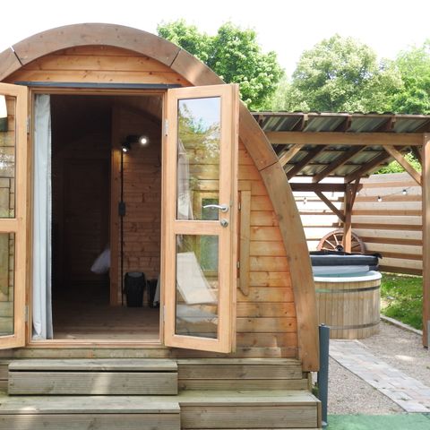 UNIEKE ACCOMMODATIE 2 personen - POD + PRIVÉ JACUZZI - 1 slaapkamer