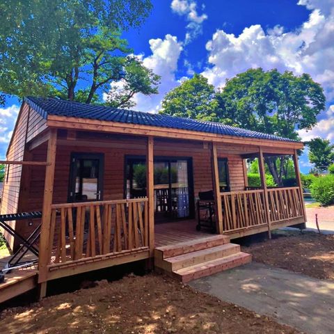 Chalet 4 personen - Luxe FABRE 4 pers. 2 slaapkamers. 2 badkamers. 1/4 pers. (optioneel privé jacuzzi)