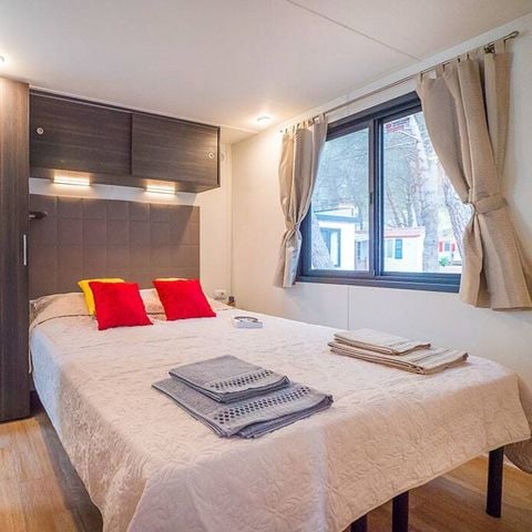 Stacaravan 6 personen - Stacaravan | Premium | 3 Slaapkamers | 6 Pers | Verhoogd terras | Airconditioning | TV