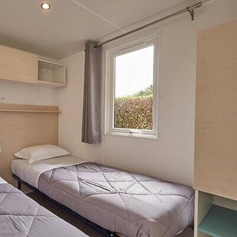Stacaravan 4 personen - Comfort | 2 Slaapkamers | 4 Pers | Verhoogd terras | Airconditioning | TV