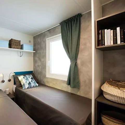 Stacaravan 6 personen - Mobile-home | Premium | 3 slaapkamers | 6 pers. | Verhoogd terras | 1 badkamer | Air-con.