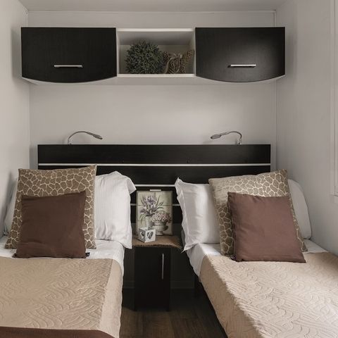 Stacaravan 4 personen - 3 slaapkamers / 1 badkamer - overdekt terras