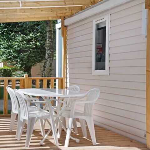 Stacaravan 5 personen - Klassiek | 3 Slaapkamers | 5 Pers. | Verhoogd terras