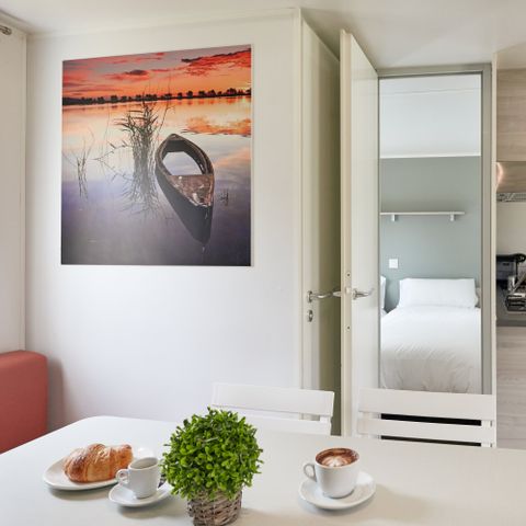 Stacaravan 4 personen - Superieure Bungalow - CLIM - TV - WIFI - Bedlinnenpakket - HANDDOEKEN