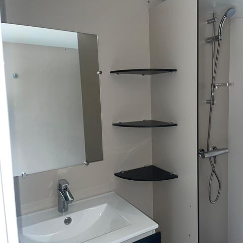 STAANPLAATS - EIGEN SANITAIRE COMFORTPLAATS (10A)