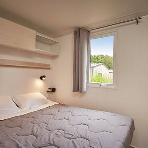 Stacaravan 6 personen - Klassiek | 3 slaapkamers | 6 pers | Verhoogd terras | 1 badkamer | Airconditioning
