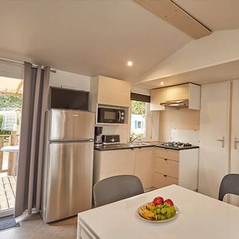 Stacaravan 6 personen - Klassiek | 3 slaapkamers | 6 pers | Verhoogd terras | 1 badkamer | Airconditioning